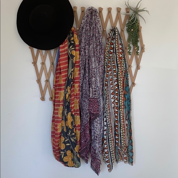 Accessories - 💕 Bundle of three bold pattern scarves